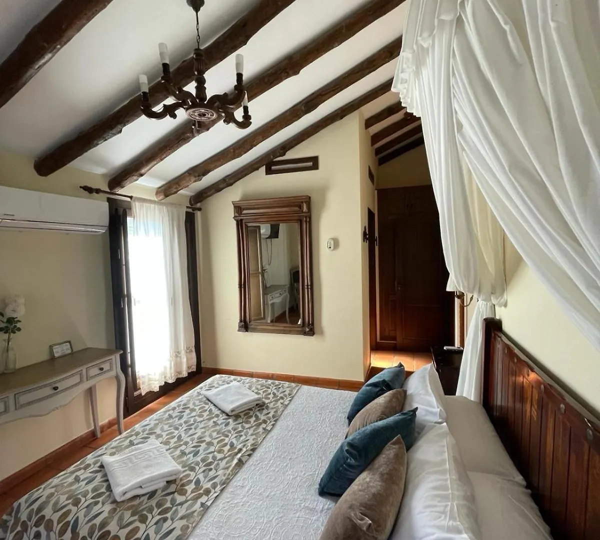 ***  Hotel Rural Hacienda De Ronda España